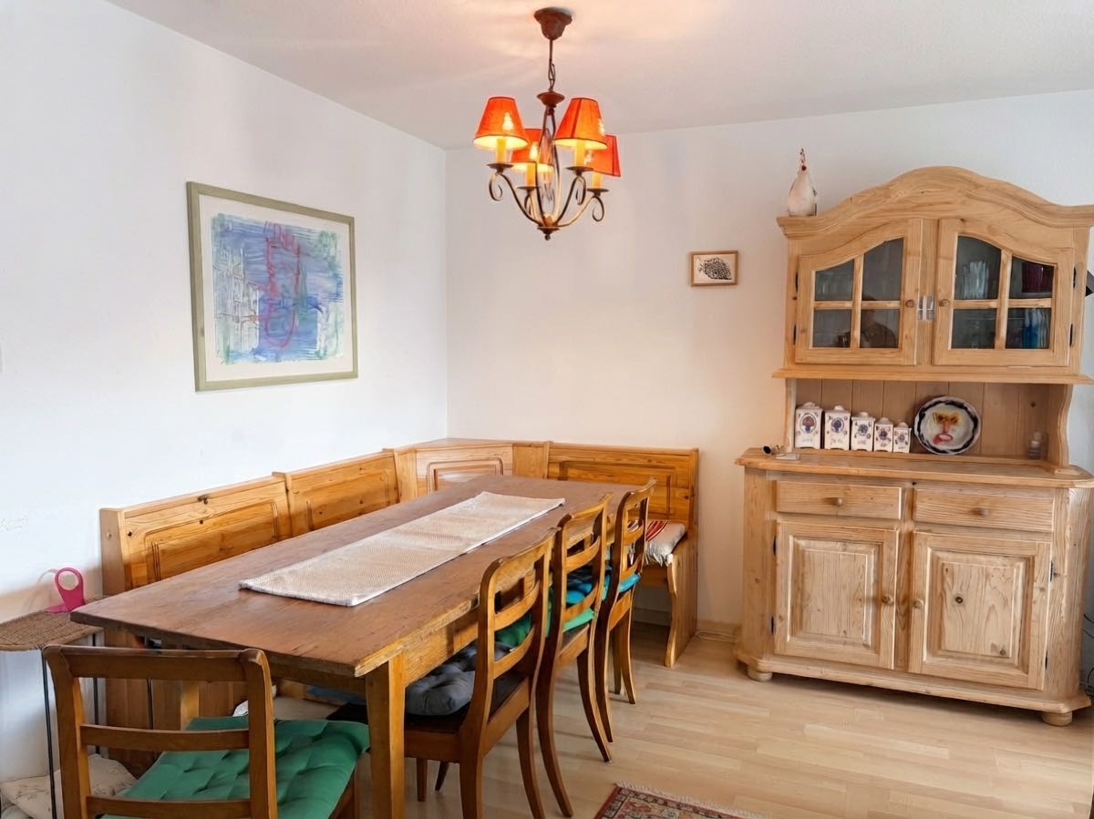 Salle a manger conviviale en bois